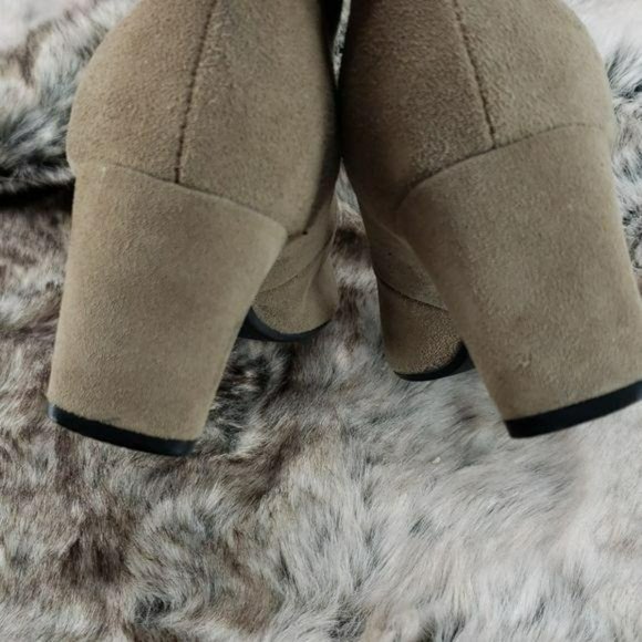 VanEli Beige Tan 7.5 Small Heel Pumps - Picture 5 of 8